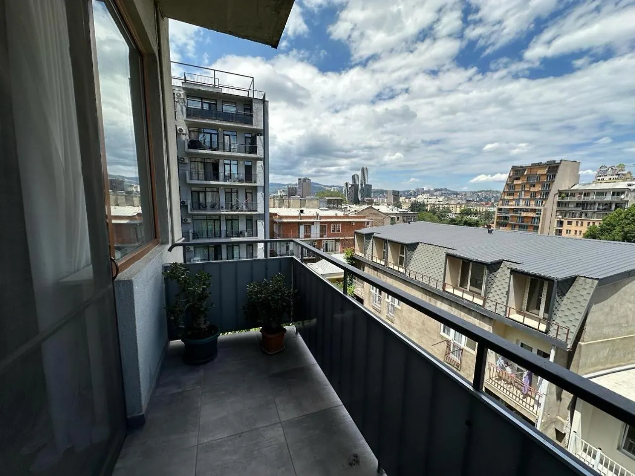 Dariali Street Apartment Tbilisi Georgia